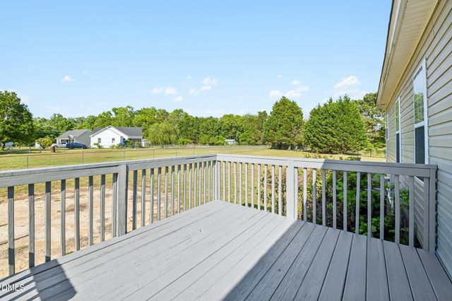 1013 Deer Oaks Court, Raleigh, NC 27603