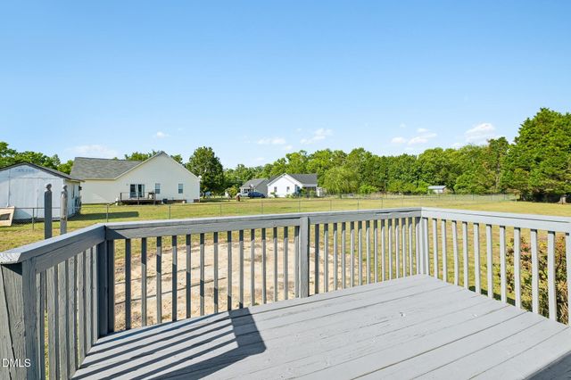 1013 Deer Oaks Court, Raleigh, NC 27603