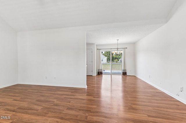 1013 Deer Oaks Court, Raleigh, NC 27603