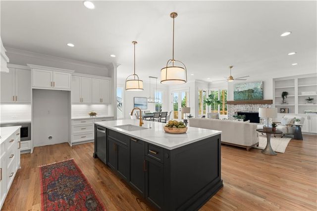 002 Knob Creek NW Court, Acworth, GA 30101