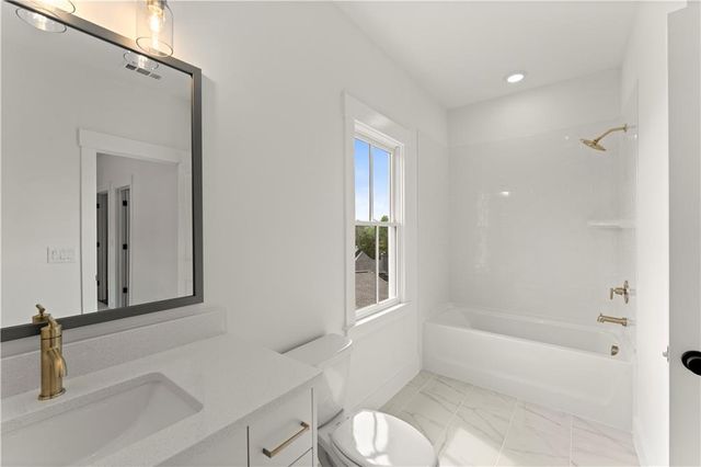 002 Knob Creek NW Court, Acworth, GA 30101