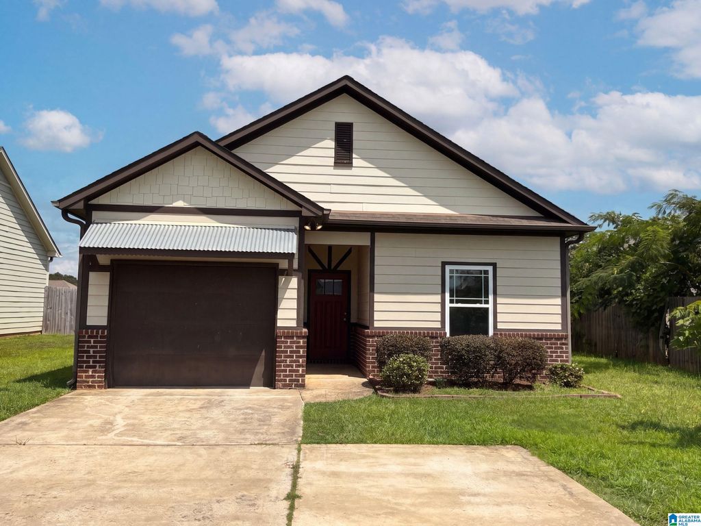 7734 TIMBER LEAF LANE, Bessemer, AL 35022