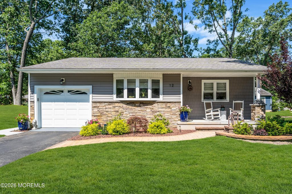 12 Roosevelt City Road, Whiting, NJ 08759