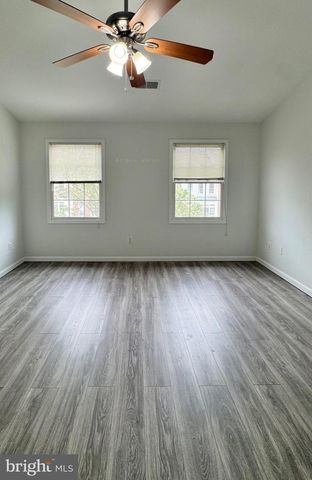 6622 FROST LAKE LN, Alexandria, VA 22315