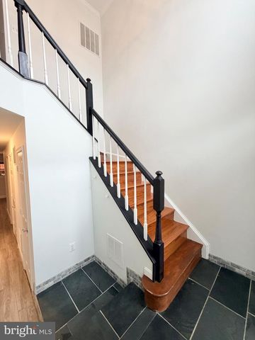 6622 FROST LAKE LN, Alexandria, VA 22315
