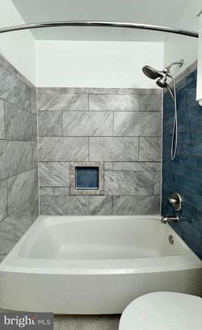 6622 FROST LAKE LN, Alexandria, VA 22315