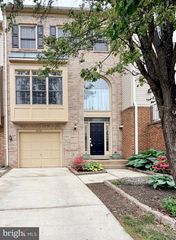 6622 FROST LAKE LN, Alexandria, VA 22315
