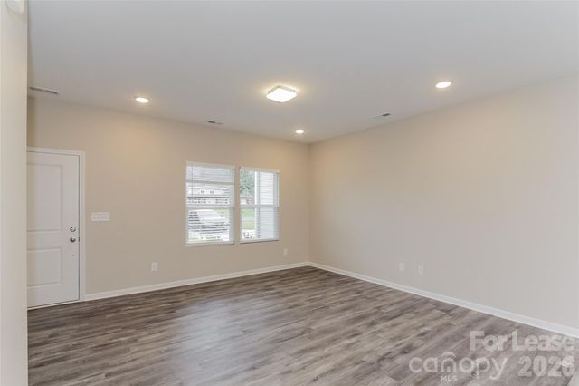 4406 Mountain Island Drive, Charlotte, NC 28214