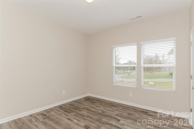 4406 Mountain Island Drive, Charlotte, NC 28214