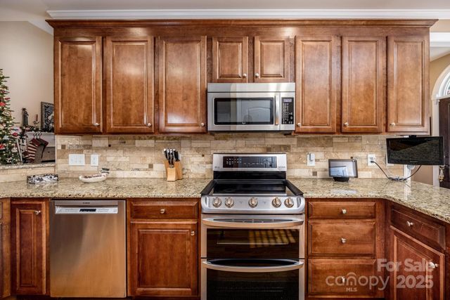 126 Grayrock Drive, Statesville, NC 28677