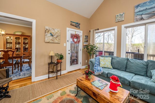 126 Grayrock Drive, Statesville, NC 28677