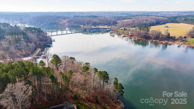 126 Grayrock Drive, Statesville, NC 28677