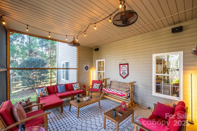 126 Grayrock Drive, Statesville, NC 28677