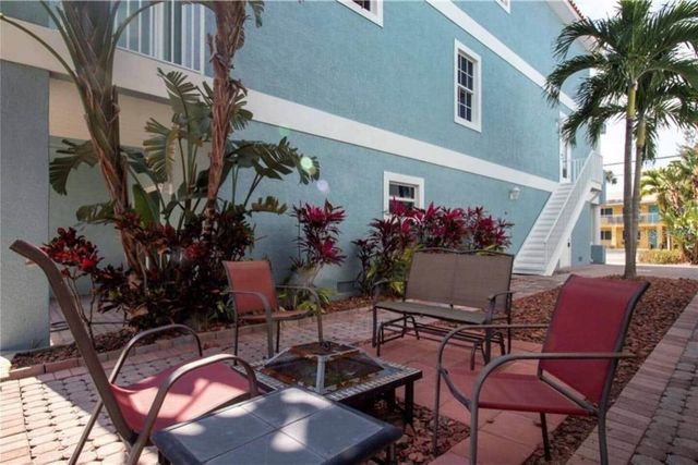 2319 AVENUE C 200, Bradenton Beach, FL 34217