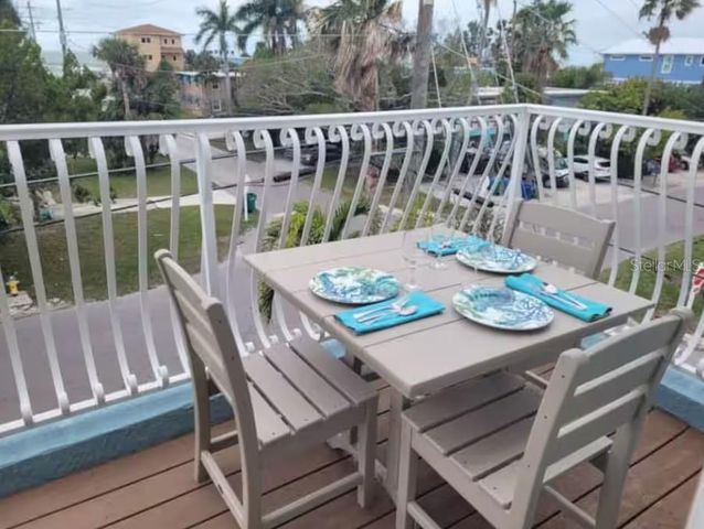 2319 AVENUE C 200, Bradenton Beach, FL 34217