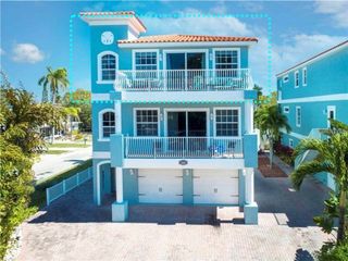 2319 AVENUE C 200, Bradenton Beach, FL 34217