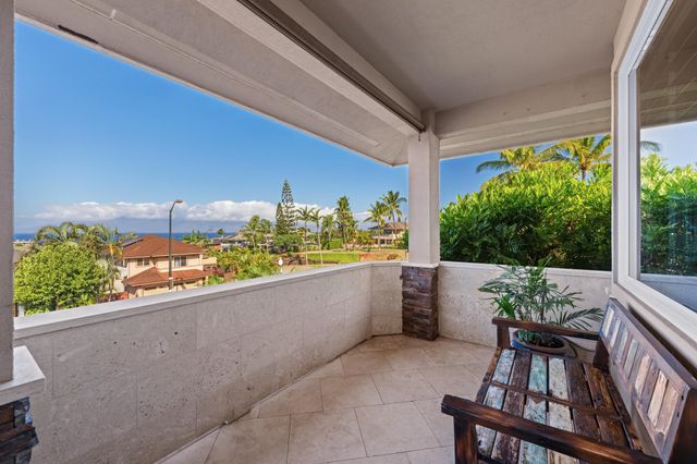 17 Kahana Ridge Pl, Lahaina, HI 96761