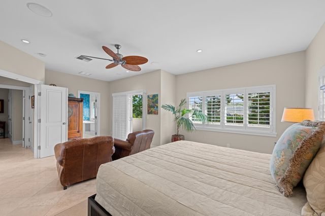 17 Kahana Ridge Pl, Lahaina, HI 96761