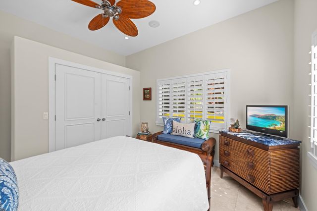 17 Kahana Ridge Pl, Lahaina, HI 96761