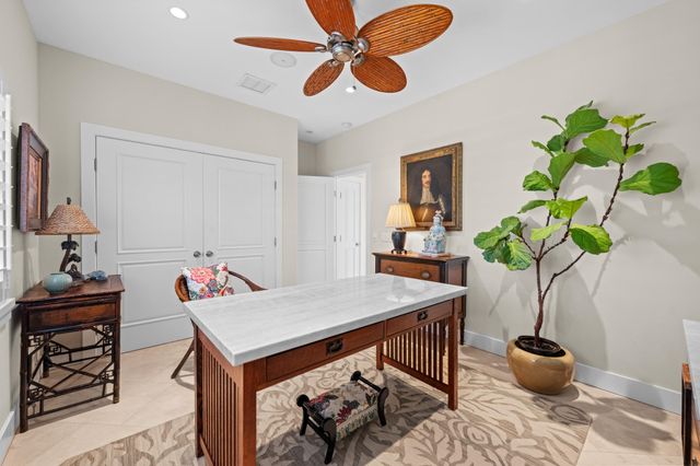 17 Kahana Ridge Pl, Lahaina, HI 96761