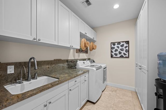 17 Kahana Ridge Pl, Lahaina, HI 96761