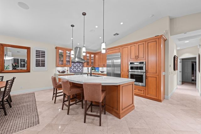 17 Kahana Ridge Pl, Lahaina, HI 96761