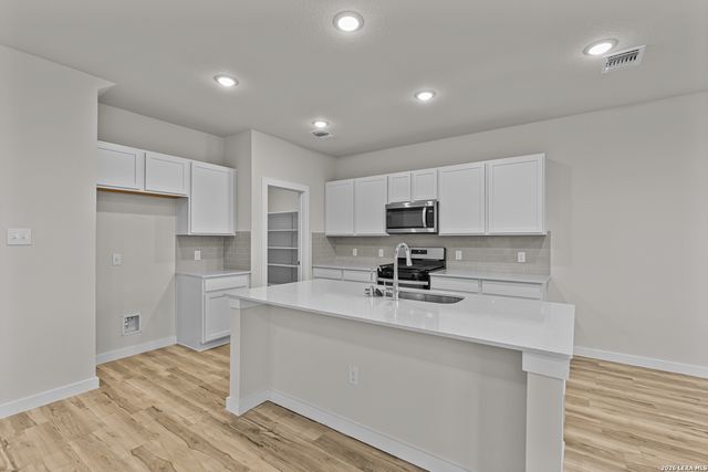 12415 Spike Heights, San Antonio, TX 78245