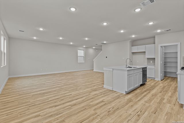 12415 Spike Heights, San Antonio, TX 78245