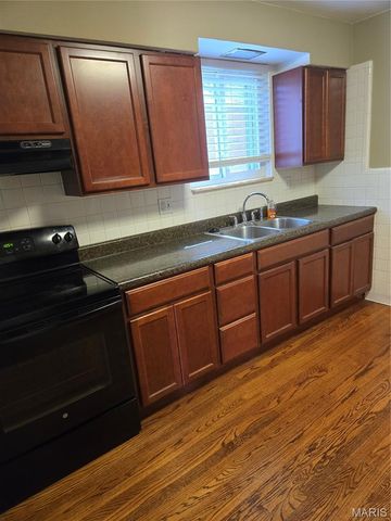 9337 Mackenzie Road, Affton, MO 63123