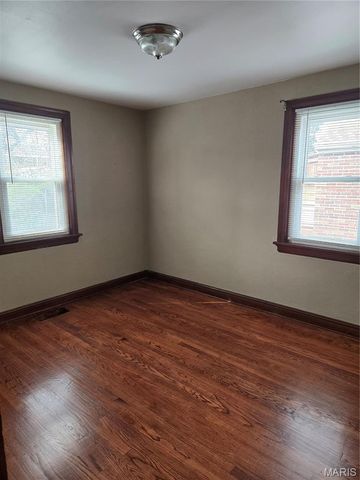 9337 Mackenzie Road, Affton, MO 63123