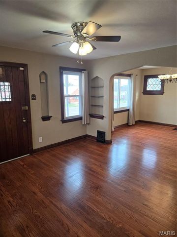 9337 Mackenzie Road, Affton, MO 63123