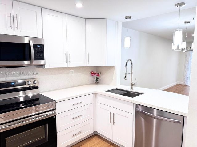 8846 W Mcnab Rd 106, Tamarac, FL 33321