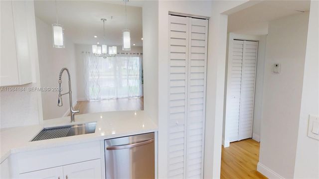 8846 W Mcnab Rd 106, Tamarac, FL 33321