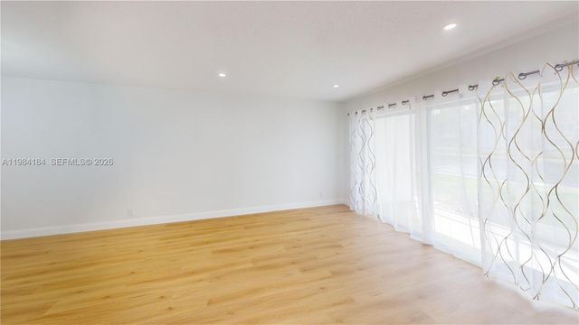 8846 W Mcnab Rd 106, Tamarac, FL 33321