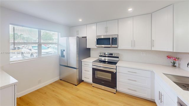 8846 W Mcnab Rd 106, Tamarac, FL 33321