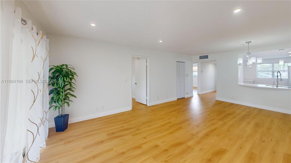 8846 W Mcnab Rd 106, Tamarac, FL 33321