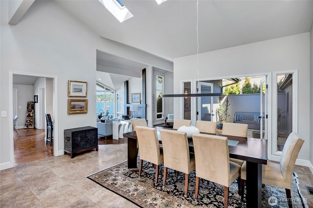 16 Meadow Lane, Mercer Island, WA 98040