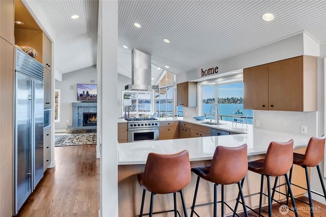 16 Meadow Lane, Mercer Island, WA 98040