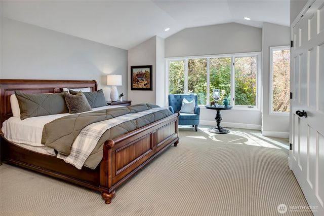 16 Meadow Lane, Mercer Island, WA 98040