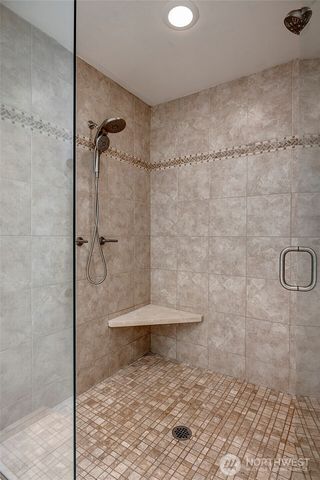 16 Meadow Lane, Mercer Island, WA 98040