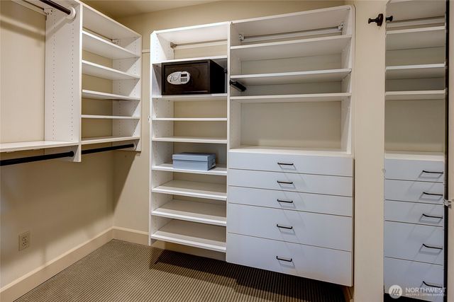 16 Meadow Lane, Mercer Island, WA 98040