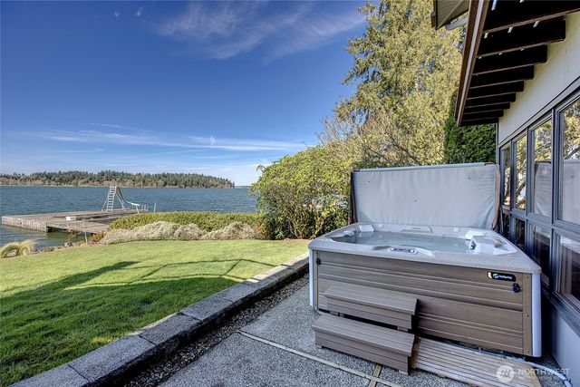16 Meadow Lane, Mercer Island, WA 98040