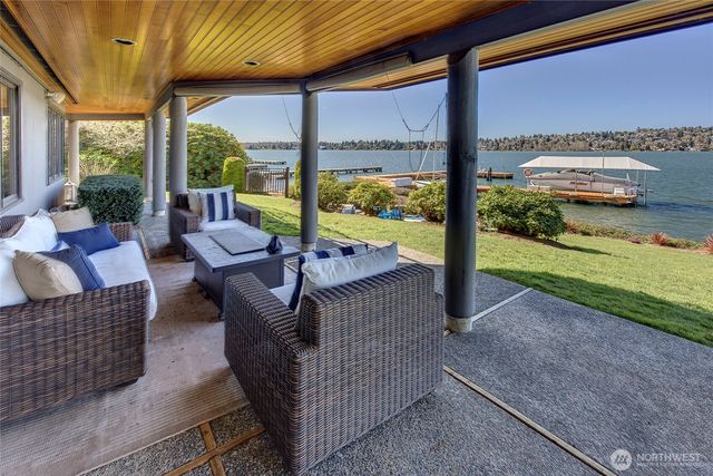 16 Meadow Lane, Mercer Island, WA 98040