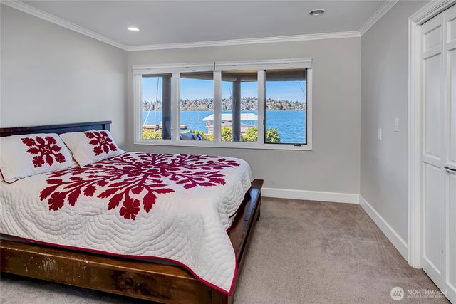 16 Meadow Lane, Mercer Island, WA 98040