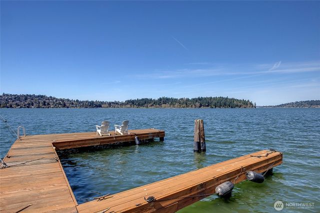 16 Meadow Lane, Mercer Island, WA 98040