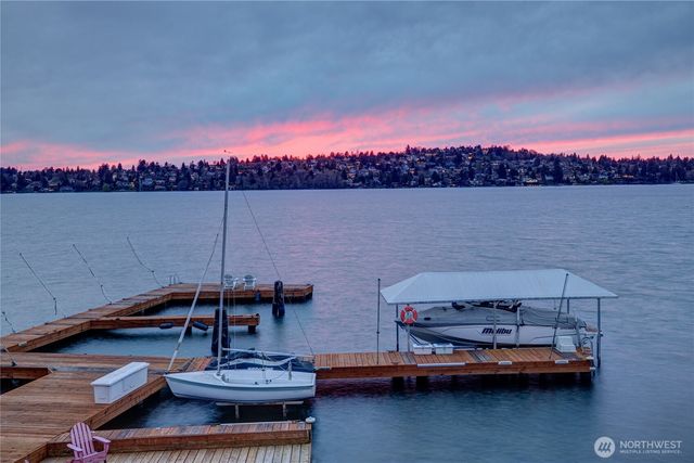 16 Meadow Lane, Mercer Island, WA 98040