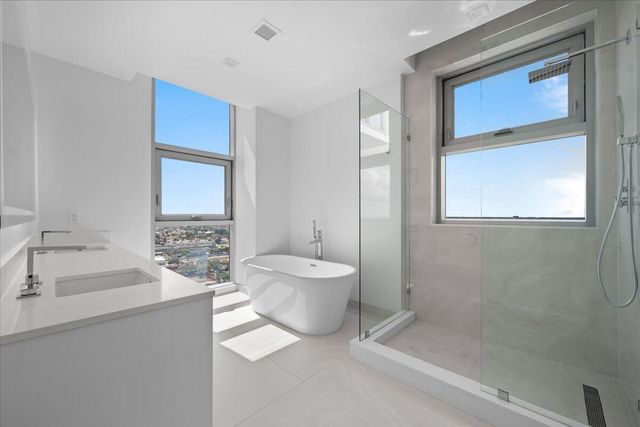 220 Lake Shore Drive 2223, Lake Park, FL 33403