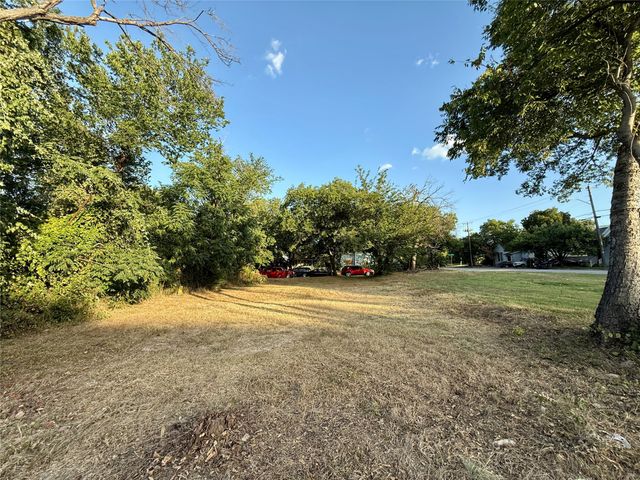 1305 Waterman Street, Fort Worth, TX 76102