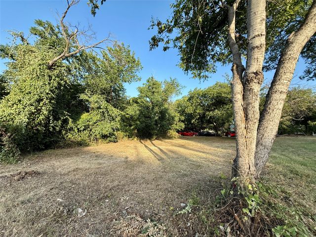 1305 Waterman Street, Fort Worth, TX 76102