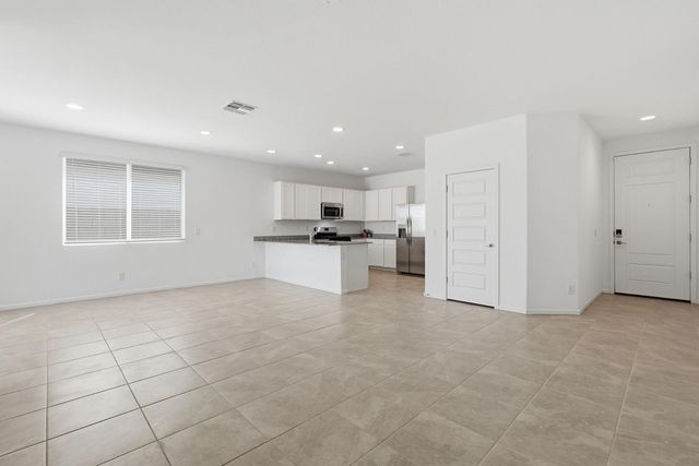 2440 W Bowker Street, Phoenix, AZ 85041
